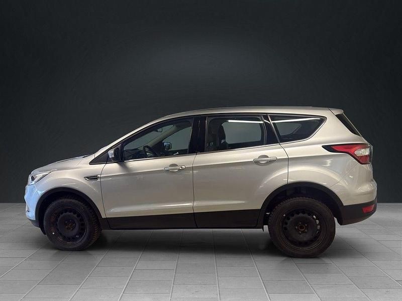 Gebraucht Ford Kuga Trend 120 PS (88 kW) 2019 Silber SUV