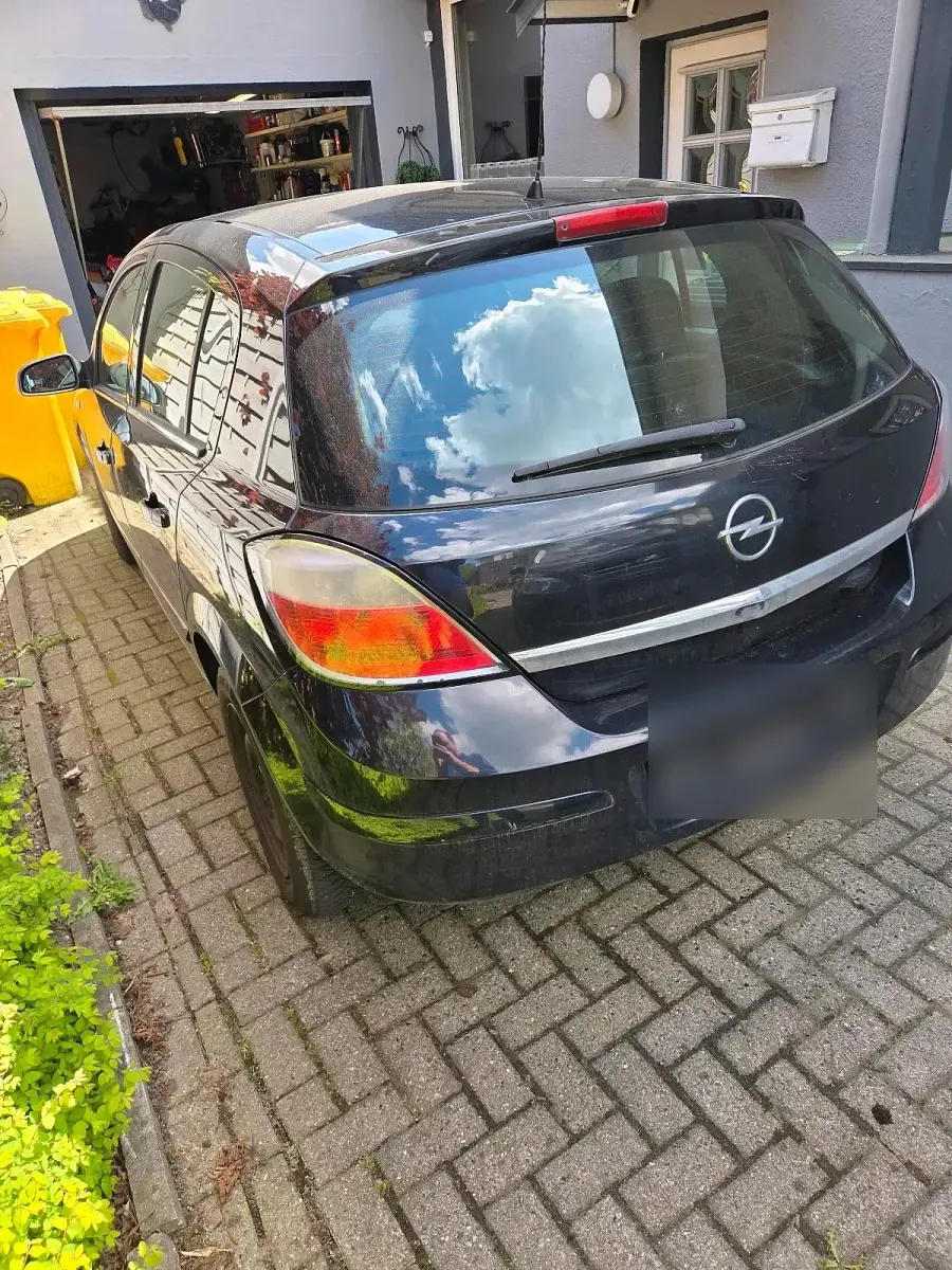 Gebraucht Opel Astra Elegance 105 PS (77 kW) 2005 Schwarz Limousine