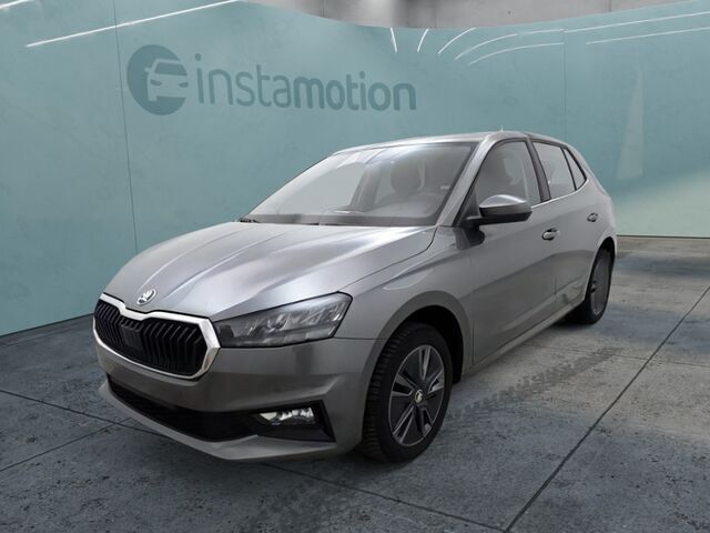 Grau Gebraucht 2024 Skoda Fabia Style Kleinwagen | 21.229 € (Fairer Preis) - Bild 1/2
