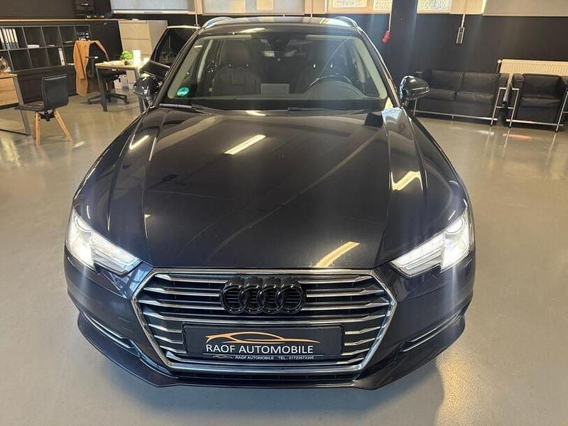 Gebraucht Audi A4 Design 190 PS (139 kW) 2016 Blau Limousine
