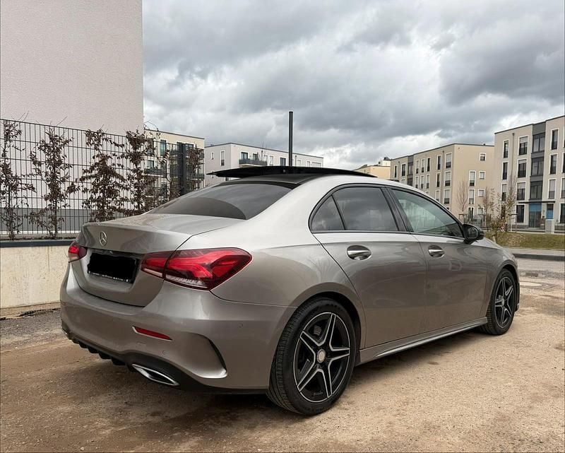 Gebraucht Mercedes A250 AMG line 224 PS (164 kW) 2020 Braun Limousine
