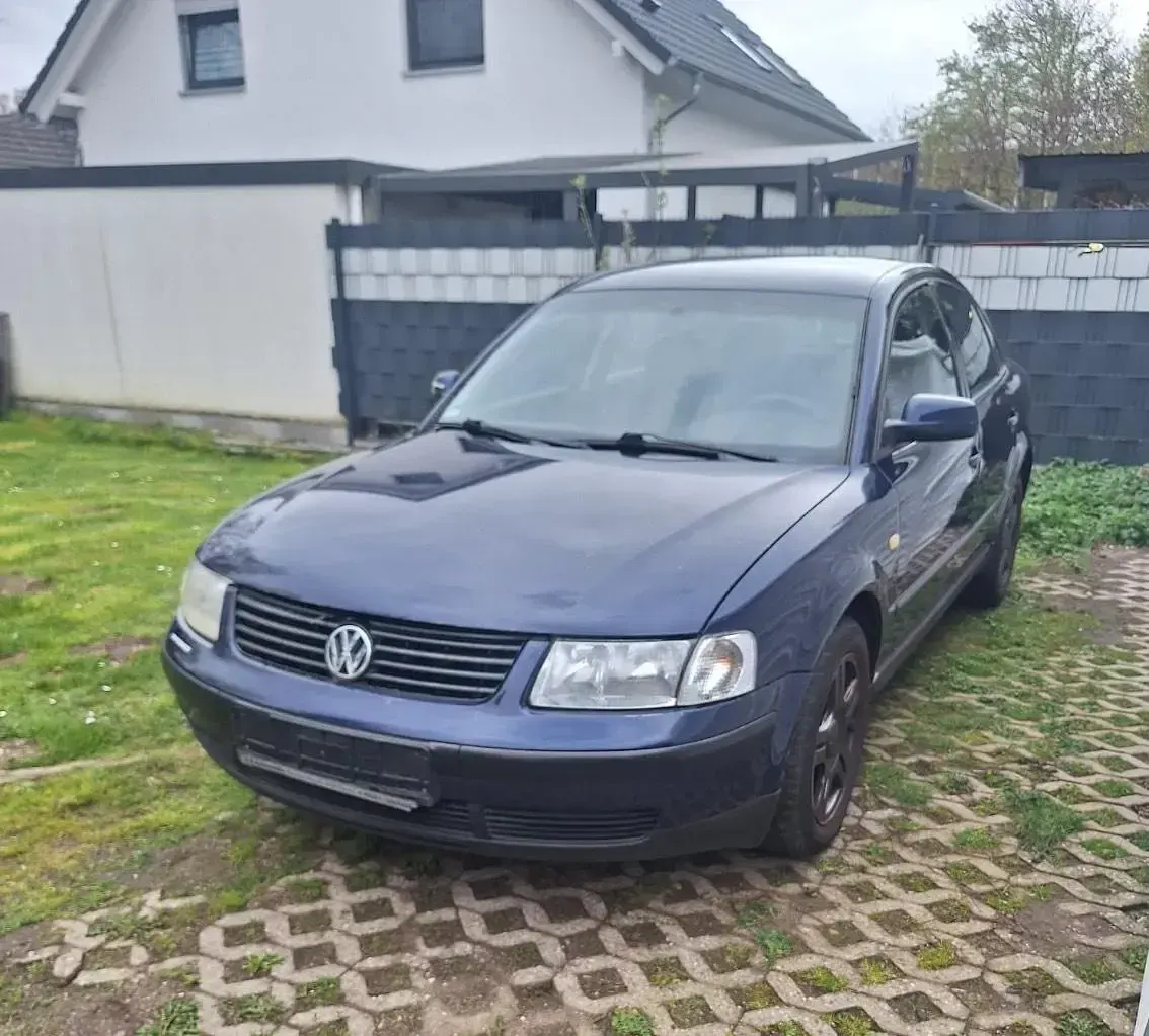 Second-hand VW Passat 2000 Berlinǎ