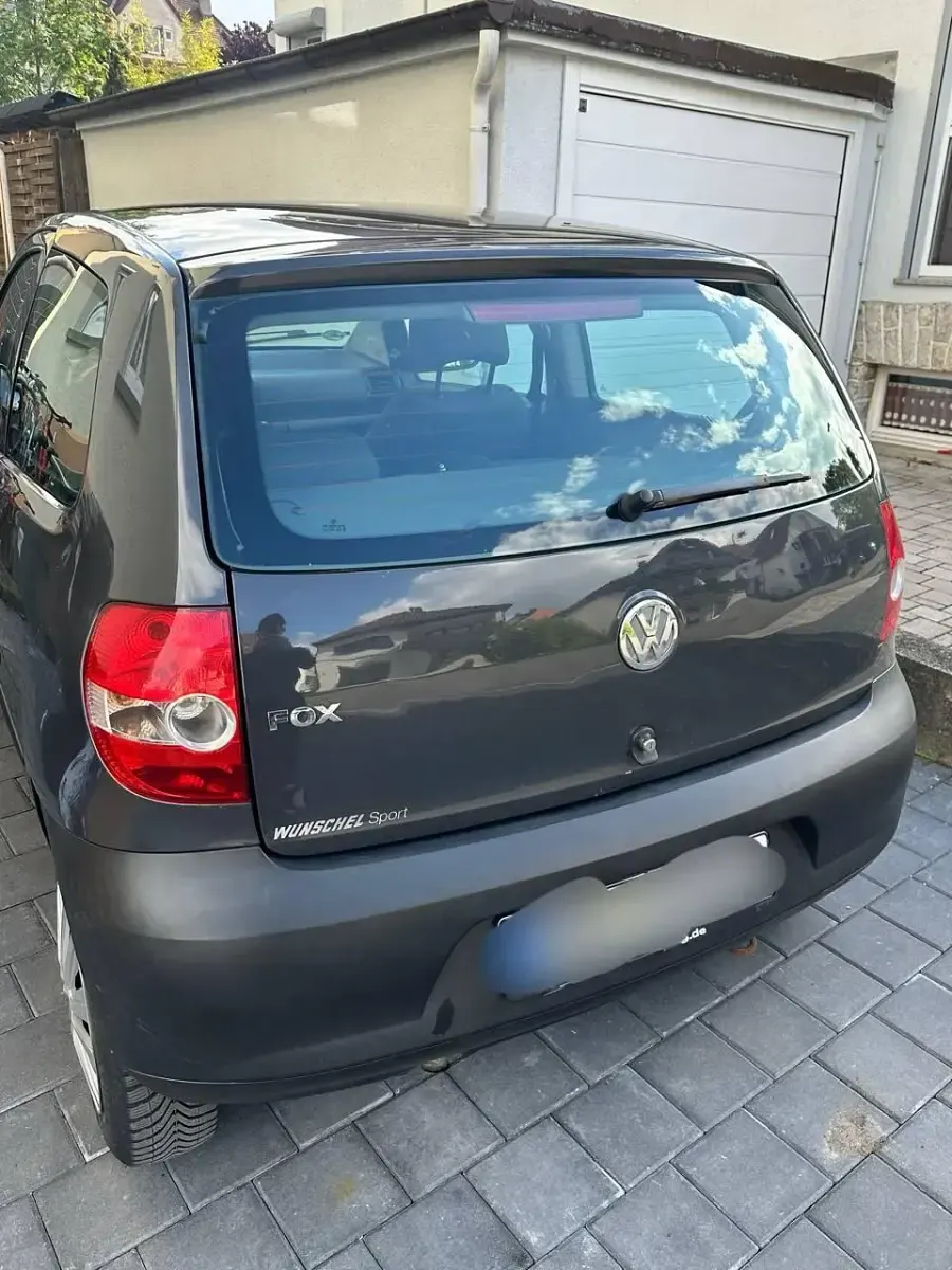 Gebraucht VW Fox 98 PS (72 kW) 2006 Grau Kleinwagen