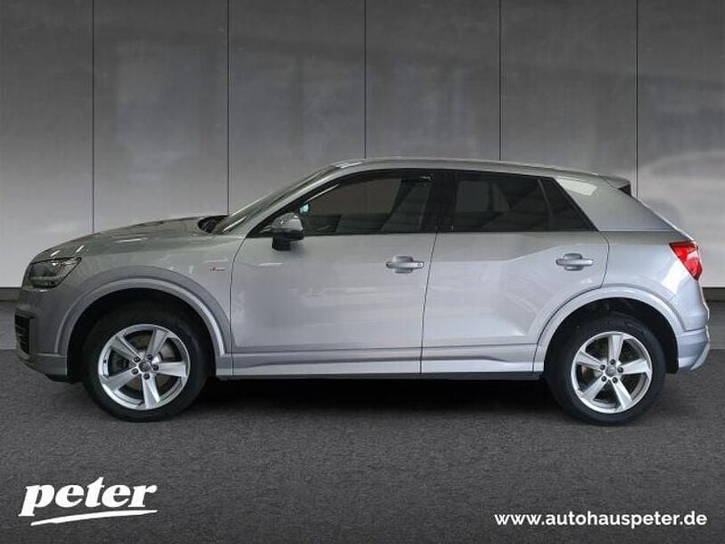 Gebraucht Audi Q2 S-Line 150 PS (110 kW) 2018 Met. florettsilber SUV