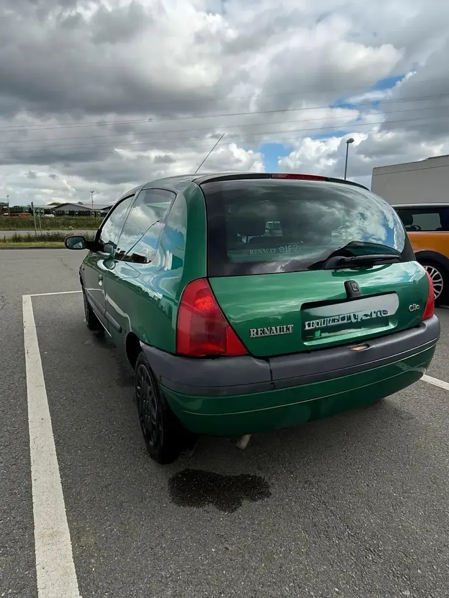 Gebraucht Renault Clio 58 PS (42 kW) 2000 Grün Kleinwagen