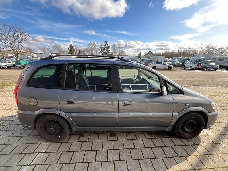 Gebraucht Opel Zafira 125 PS (91 kW) 2005 Grau Van / Kleinbus