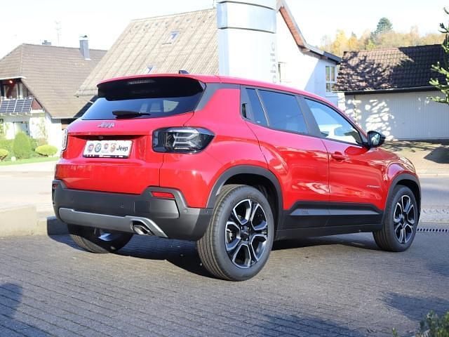 Gebraucht Jeep Avenger Summit 101 PS (74 kW) 2024 Rot SUV