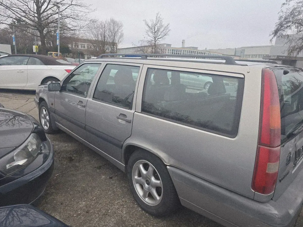 Gebraucht Volvo 850 144 PS (105 kW) 1995 Grau Kombi