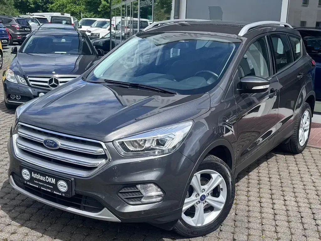 Używany Ford Kuga Titanium 150 KM (110 kW) 2018 Szary SUV