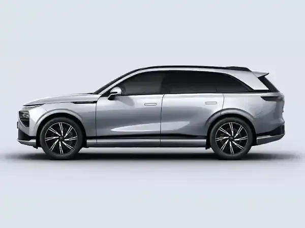 Neu XPENG G9 AWD Performance 422 kW (575 PS) 2026 Silber frost silver SUV