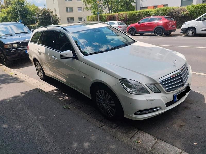 Second-hand Mercedes E220 170 CP (125 kW) 2010 Break