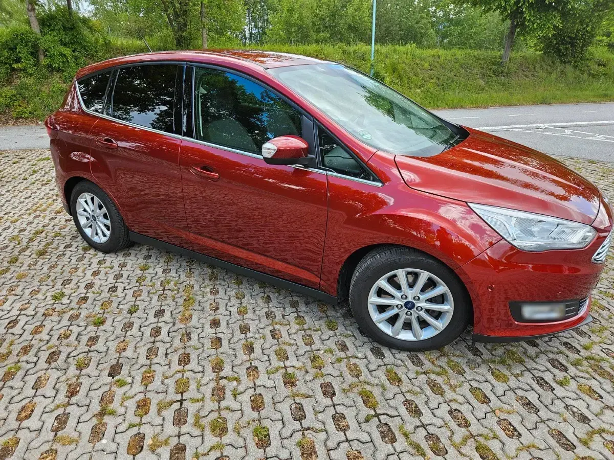 Gebraucht Ford C-MAX Titanium 150 PS (110 kW) 2016 Rot Van / Kleinbus