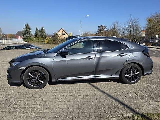 Gebraucht Honda Civic Elegance 126 PS (92 kW) 2022 Polished metallic Limousine