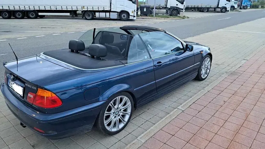 Occasion BMW 330 Cabriolet Performance 231 ch (169 kW) 2004 Bleue Cabriolet