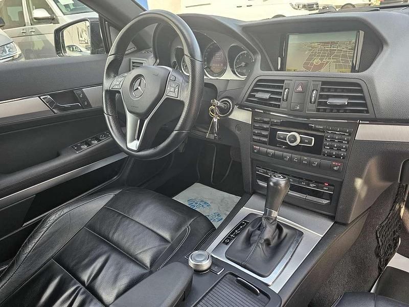 Gebraucht Mercedes E200 184 PS (135 kW) 2012 Schwarz Cabrio