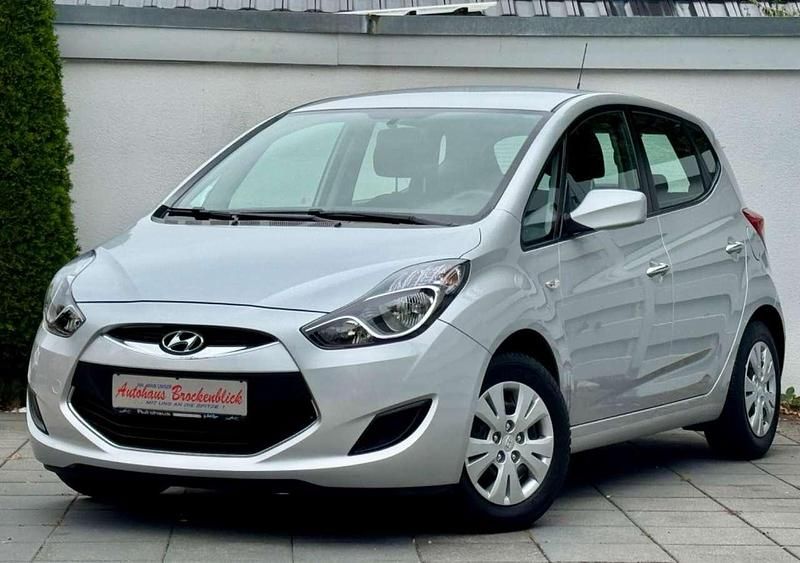 Silber Gebraucht 2013 Hyundai ix20 Edition Kleinwagen | 7.990 € (Fairer Preis) - Bild 1/4