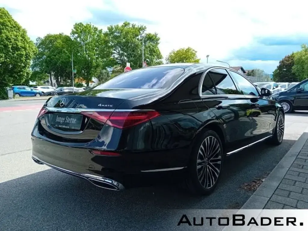 Gebraucht Mercedes S580 503 PS (369 kW) 2022 346 lack onyxschwarz (metallic) Limousine