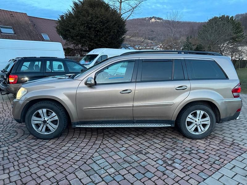 Gebraucht Mercedes GL320 225 PS (165 kW) 2007 Gold SUV