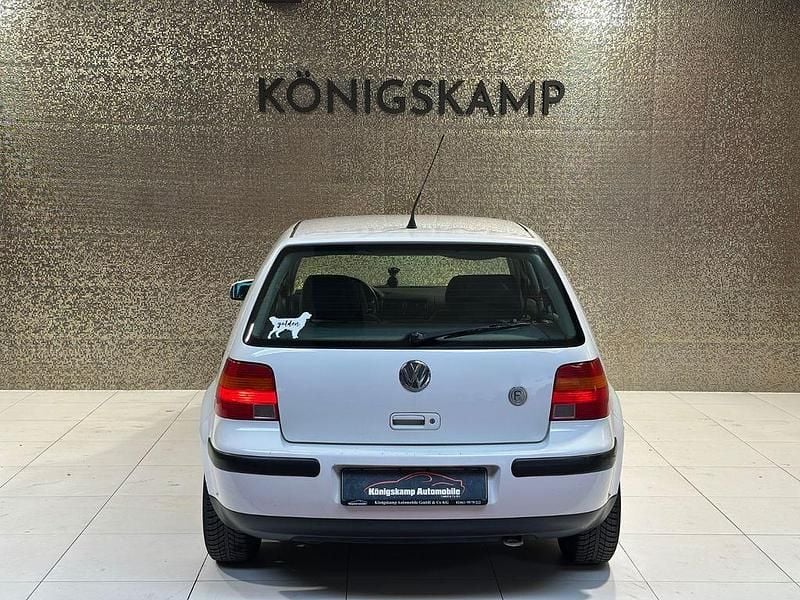 Gebraucht VW Golf IV 102 PS (75 kW) 2003 Weiß Limousine