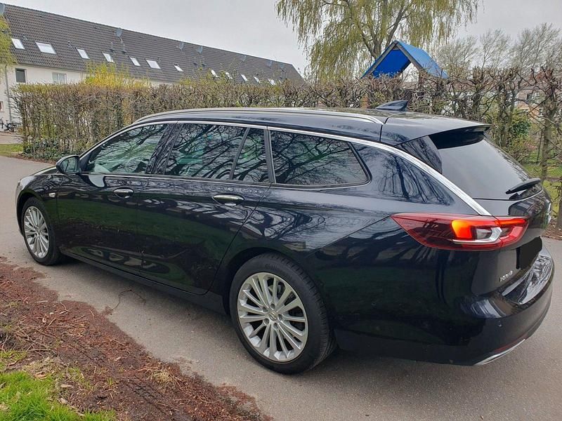 Gebraucht Opel Insignia 209 PS (153 kW) 2018 Blau Kombi