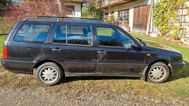 Gebraucht VW Golf III 101 PS (74 kW) 1998 Schwarz Kombi