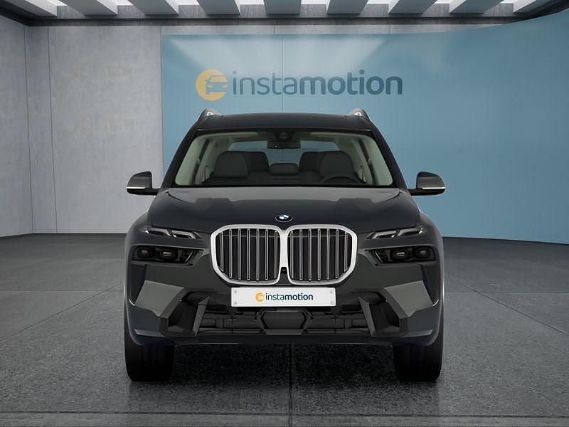 Gebraucht BMW X7 M Sport 340 PS (250 kW) 2026 Grau SUV