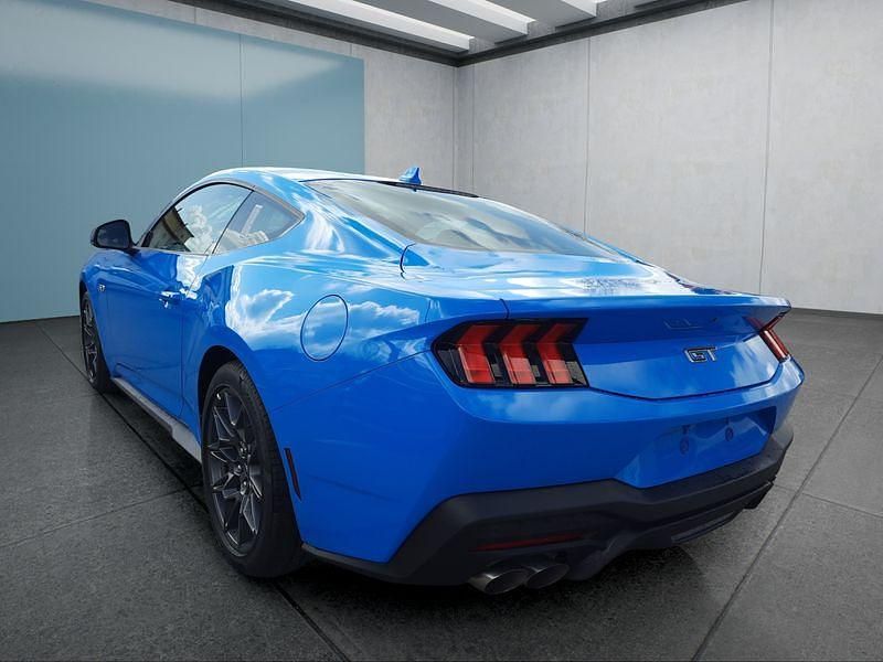 Neu Ford Mustang GT 446 PS (328 kW) 2025 Blau Coupé