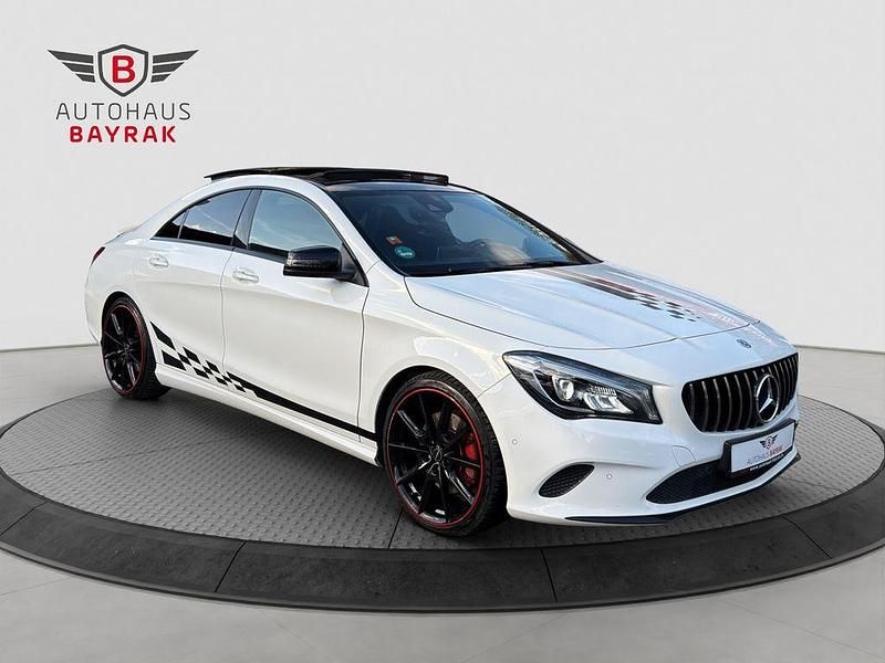 Weiß Gebraucht 2018 Mercedes CLA250 AMG Limousine | 23.490 € (Etwas zu teuer) - Bild 1/4