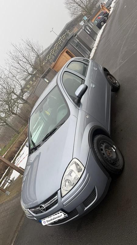 Gebraucht Opel Corsa 60 PS (44 kW) 2004 Silber Kleinwagen