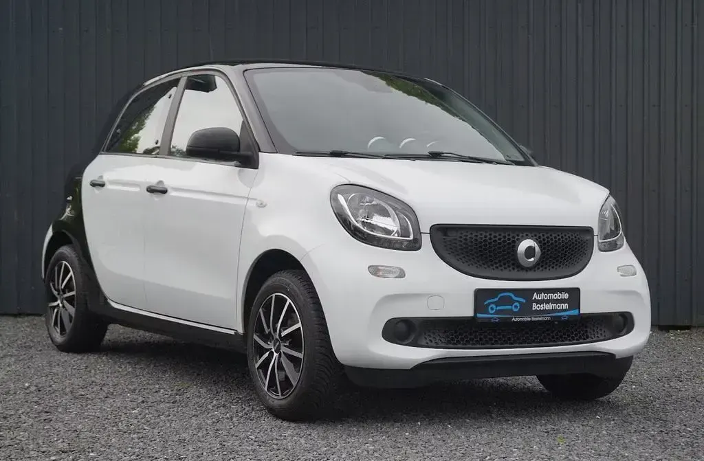 Gebraucht Smart ForFour 71 PS (52 kW) 2019 Weiß Kleinwagen