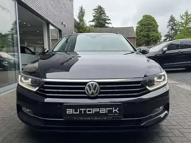 Gebraucht VW Passat Comfortline 150 PS (110 kW) 2016 Schwarz Kombi