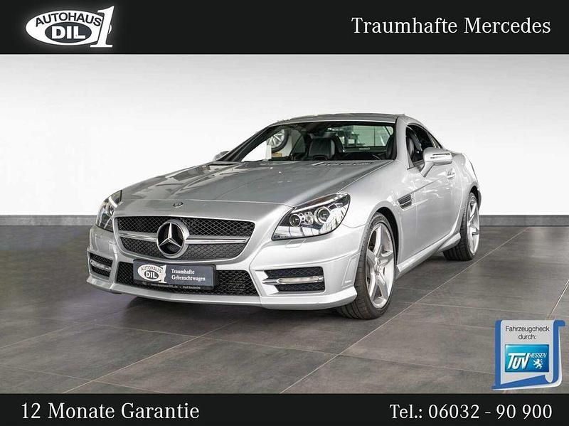 Silber (iridiumsilber metalliclack) Gebraucht 2015 Mercedes SLK250 AMG Cabrio | 20.850 € (Fairer Preis) - Bild 1/3