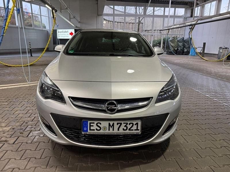 Gebraucht Opel Astra Active 140 PS (102 kW) 2013 Silber Limousine