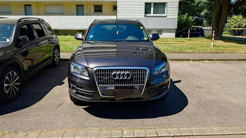 Grau Gebraucht 2011 Audi SQ5 S-Line SUV | 8.900 € - Bild 1/4