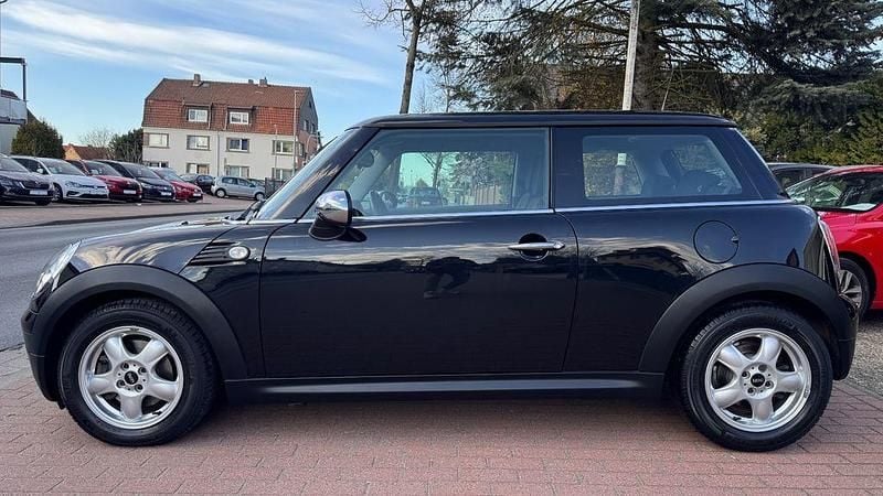 Gebraucht Mini ONE 75 PS (55 kW) 2010 Schwarz Kleinwagen