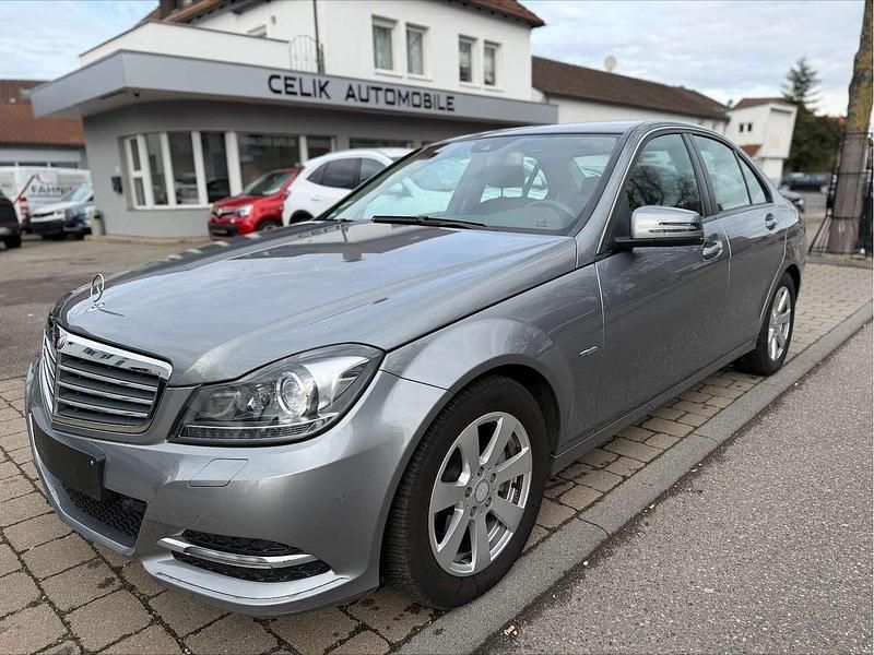 Gebraucht Mercedes C200 Elegance 136 PS (100 kW) 2011 Grau Limousine