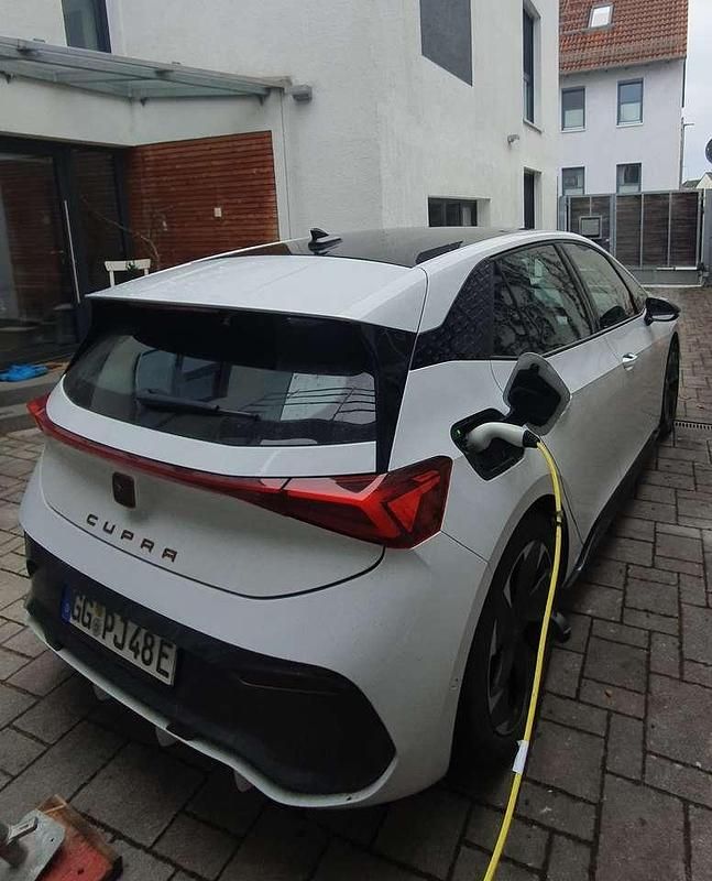 Gebraucht Cupra Born 169 kW (231 PS) 2022 Weiß Kleinwagen