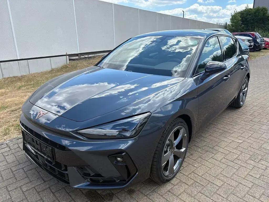 Neu Cupra Leon Basis 150 PS (110 kW) 2026 Limousine