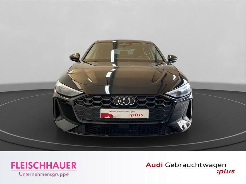 Gebraucht Audi A5 Sport 204 PS (150 kW) 2025 Mythosschwarz metallic Coupé