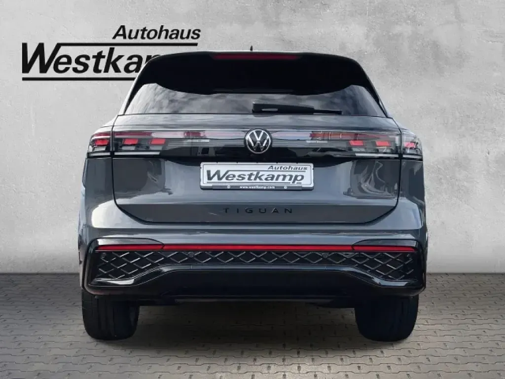 Gebraucht VW Tiguan Style 265 PS (194 kW) 2024 Delfingrau metallic SUV