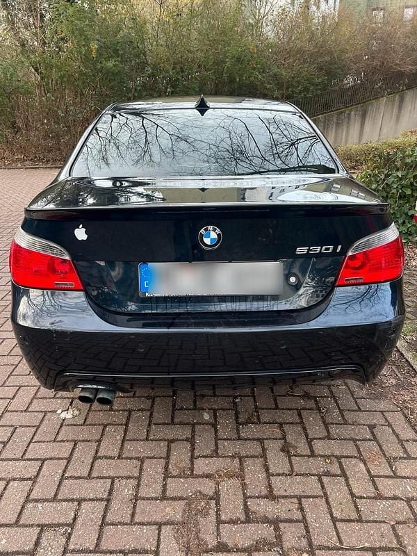 Gebraucht BMW 530 150 PS (110 kW) 2006 Schwarz Kleinwagen