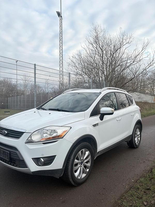 Weiß Gebraucht 2011 Ford Kuga SUV | 4.500 € (Guter Preis) - Bild 1/4