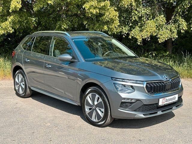 Neu Skoda 105 150 PS (110 kW) 2026 Grau Limousine