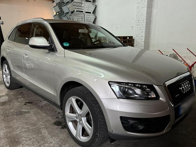 Beige Gebraucht 2012 Audi Q5 Design SUV | 13.600 € (Fairer Preis) - Bild 1/4
