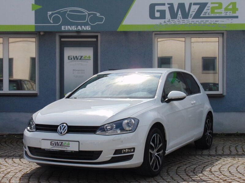Weiß Gebraucht 2013 VW Golf VII Comfortline Limousine | 8.999 € (Etwas zu teuer) - Bild 1/4
