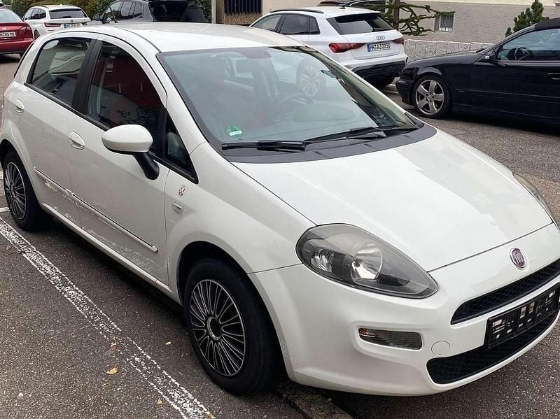Weiß Gebraucht 2012 Fiat Punto Evo Kleinwagen | 2.999 € (Fairer Preis) - Bild 1/4