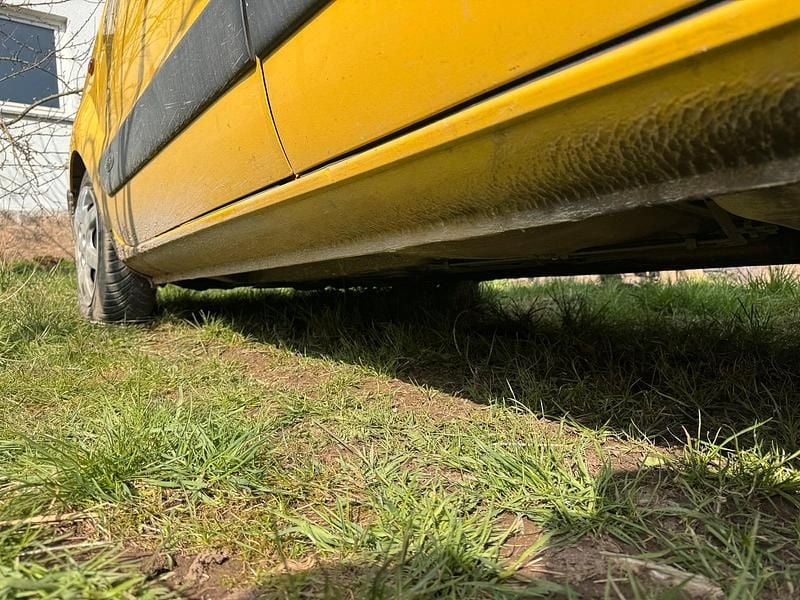 Gebraucht Renault Kangoo 80 PS (58 kW) 2002 Gelb Van / Kleinbus