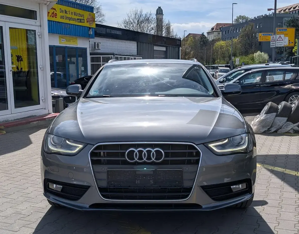 Gebraucht Audi A4 Attraction 170 PS (125 kW) 2015 Grau Kombi