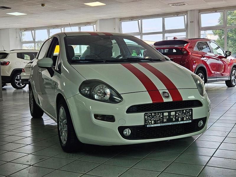 Weiß Gebraucht 2017 Fiat Punto Lounge Kleinwagen | 7.490 € (Etwas zu teuer) - Bild 1/4