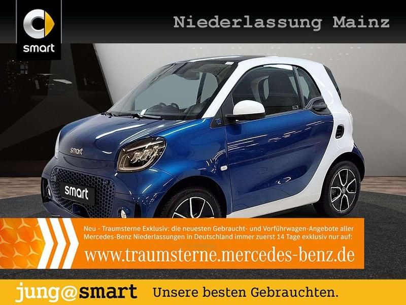 Blau Gebraucht 2021 Smart ForTwo Electric Drive Exclusive Coupé | 12.890 € (Fairer Preis) - Bild 1/3